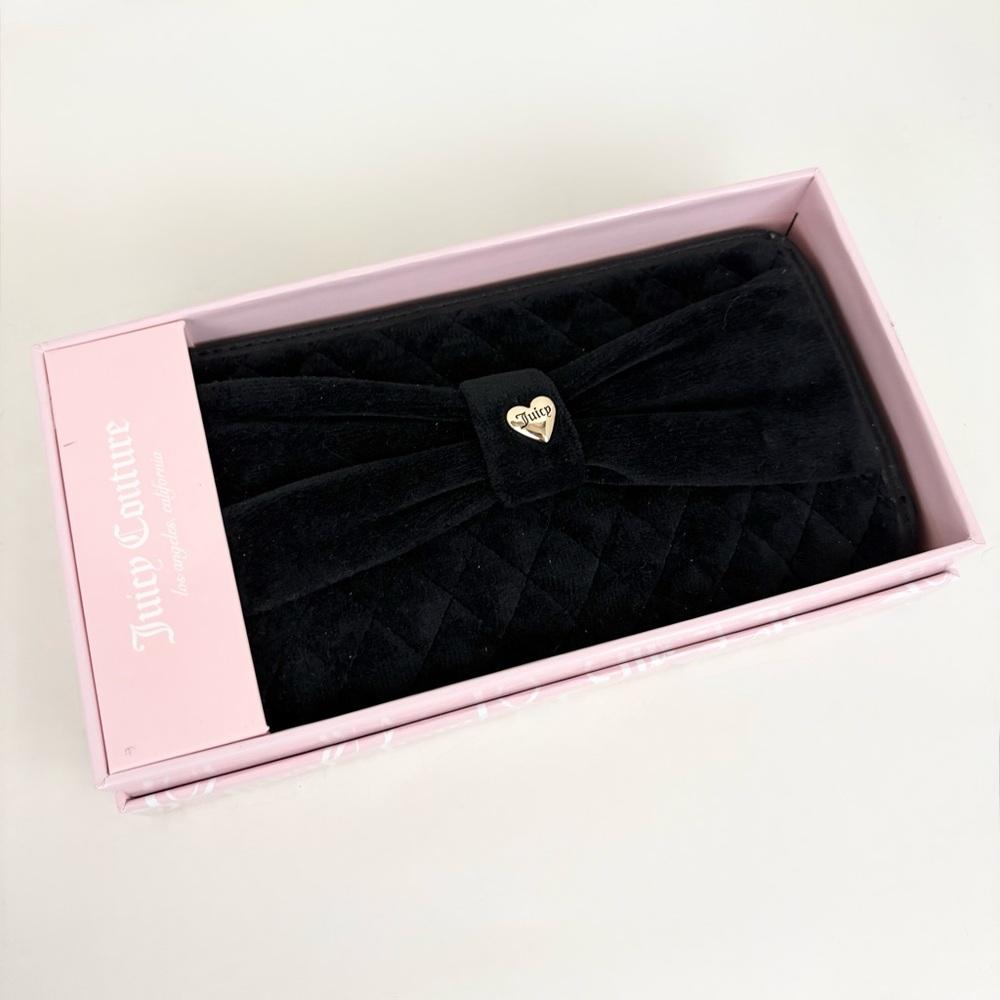 Juicy Couture Black Velvet Quilted Wallet New With Tags